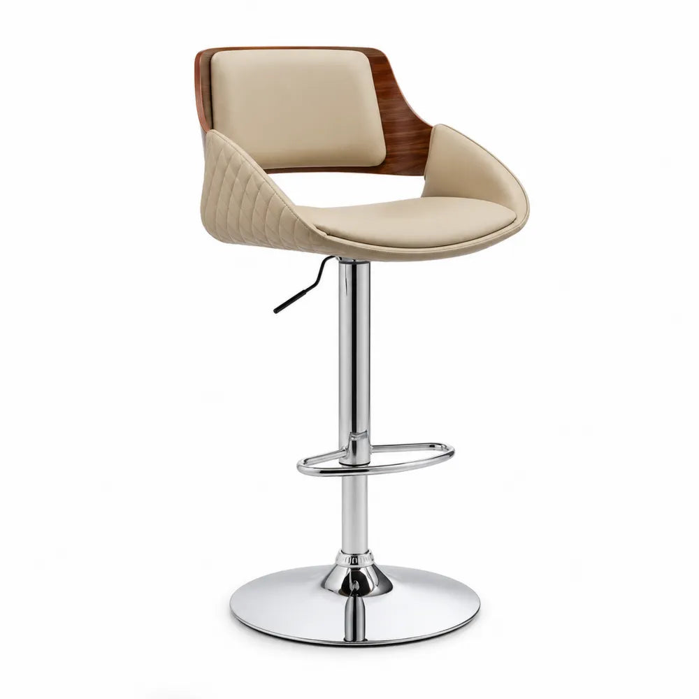 Taburete de bar regulable con respaldo y brazos tapizado en PU beige con estructura de madera contrachapada nogal y base cromada 56 cm x 54 cm x 88 a 108 cm