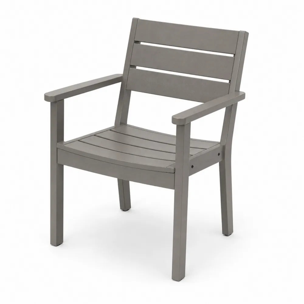 Silla de exterior con brazos en HDPE gris topo 62 x 60 x 88 cm con asiento de lamas