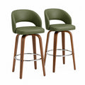 Pack de 2 taburetes de bar fijos con respaldo asiento tapizado en PU verde oliva estructura de madera nogal con aro reposapiés cromado 50 cm x 52 cm x 96 cm